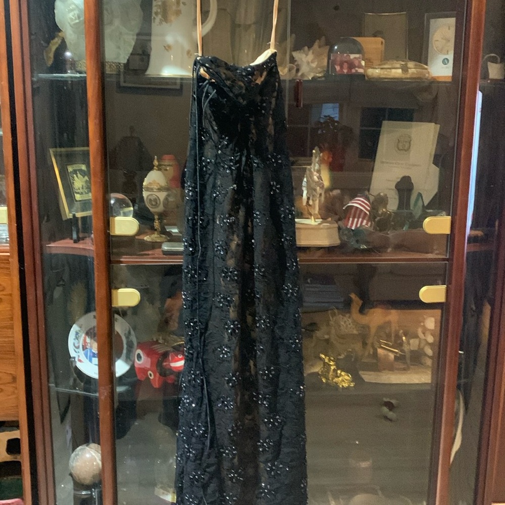 Gorgeous dress only worn twice! Luxury gown!